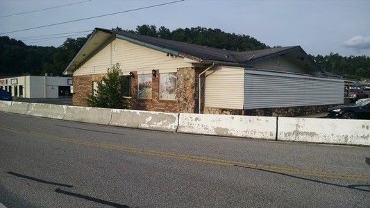 100 Putnam Village Drive, Hurricane, WV 25526